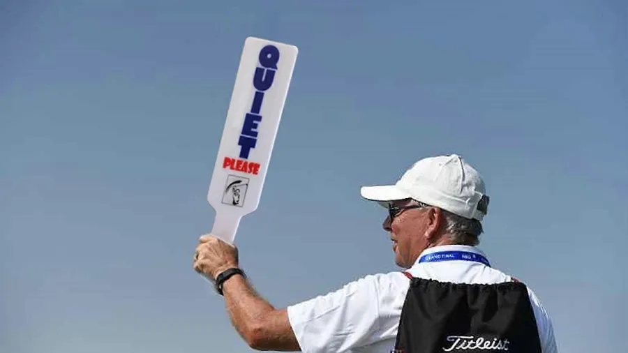 Hadirkan Gelak Tawa dan Fokus yang Lebih Baik di Lapangan Golf dengan Papan Tanda Harap Tenang Golf Unik yang Dipersonalisasi. Temukan Hadiah Lelucon Unik Terbaik untuk Pegolf, Ayah, dan Penyelenggara Turnamen.
